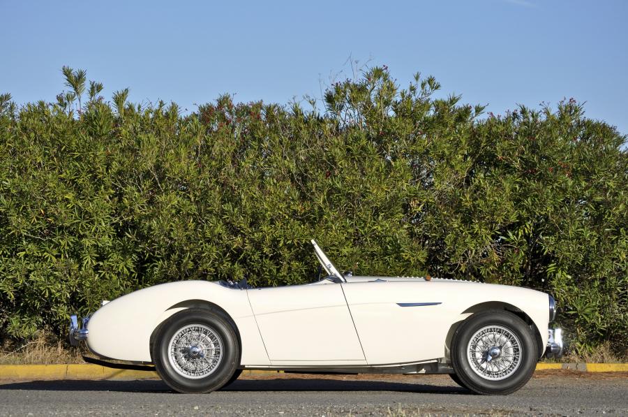  Austin-Healey 100M Le Mans Roadster (BN2) 1955 года  (фото 22 из 81)
